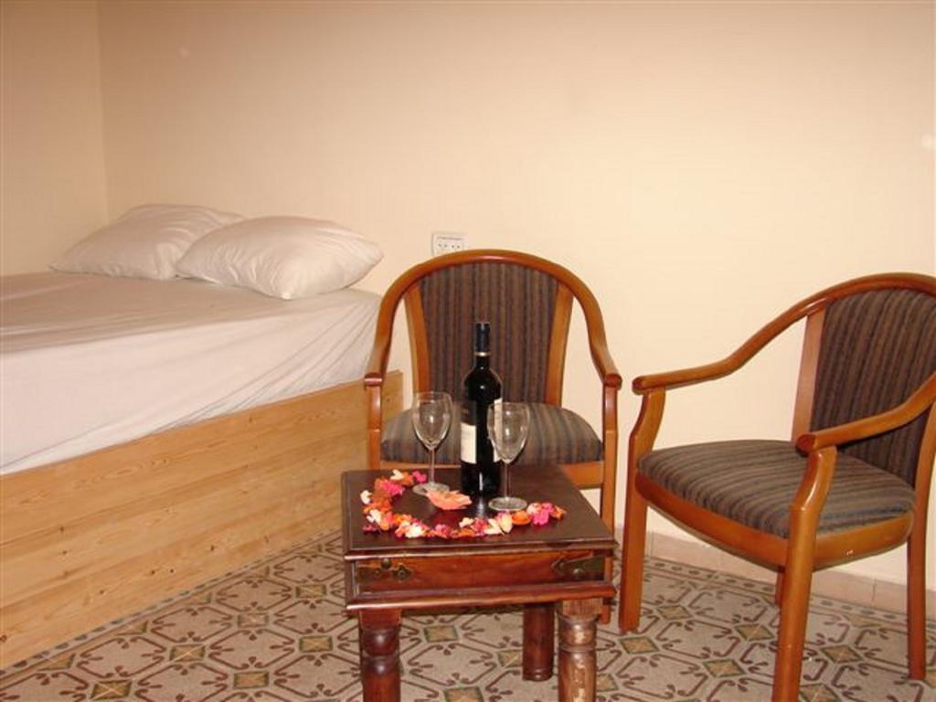 Boutique Agam Hahoresh - בוטיק אגם החורש Haifa Kamer foto